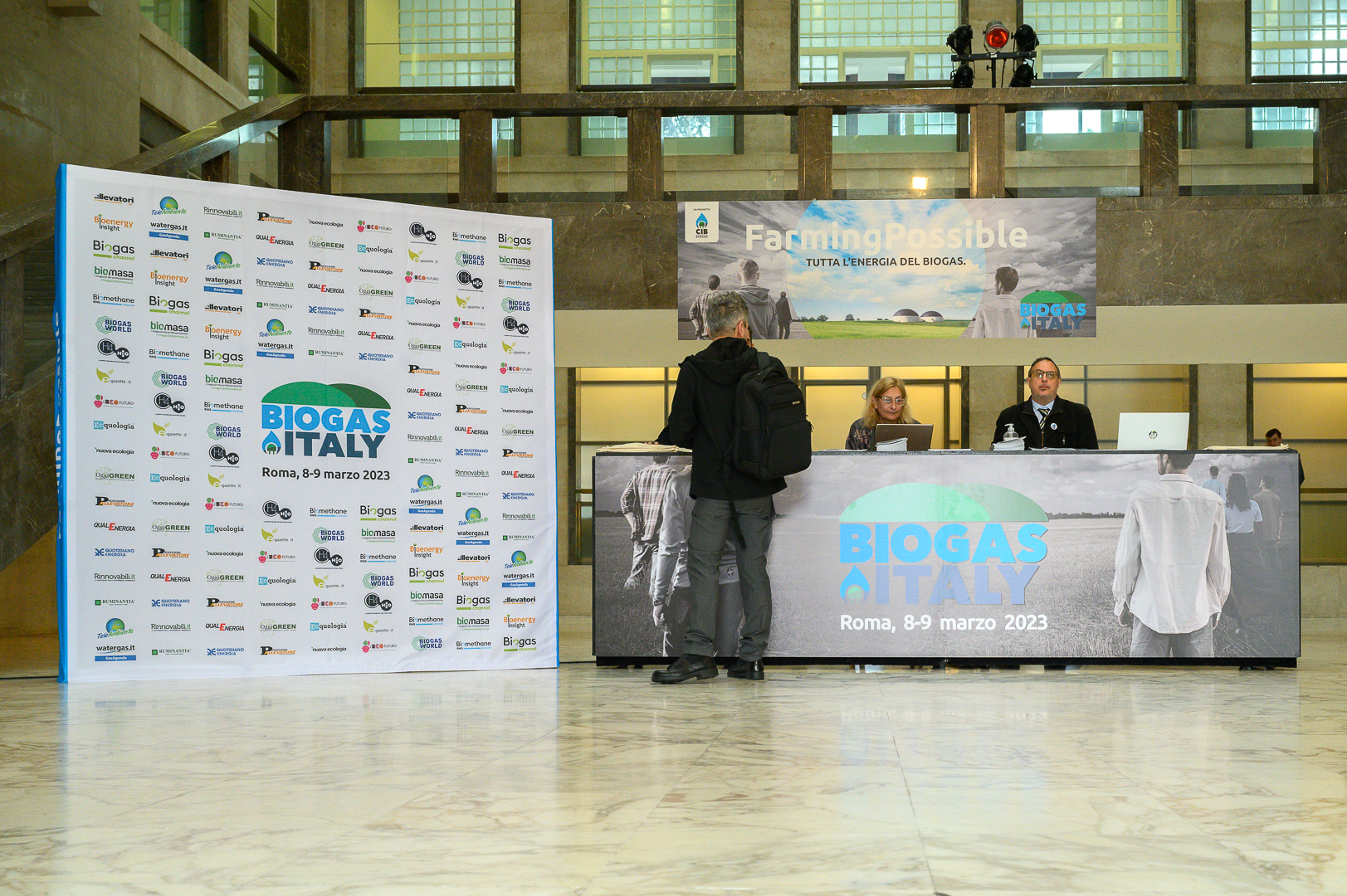 0104_NZ6IIMDA6621_Back drop e reception